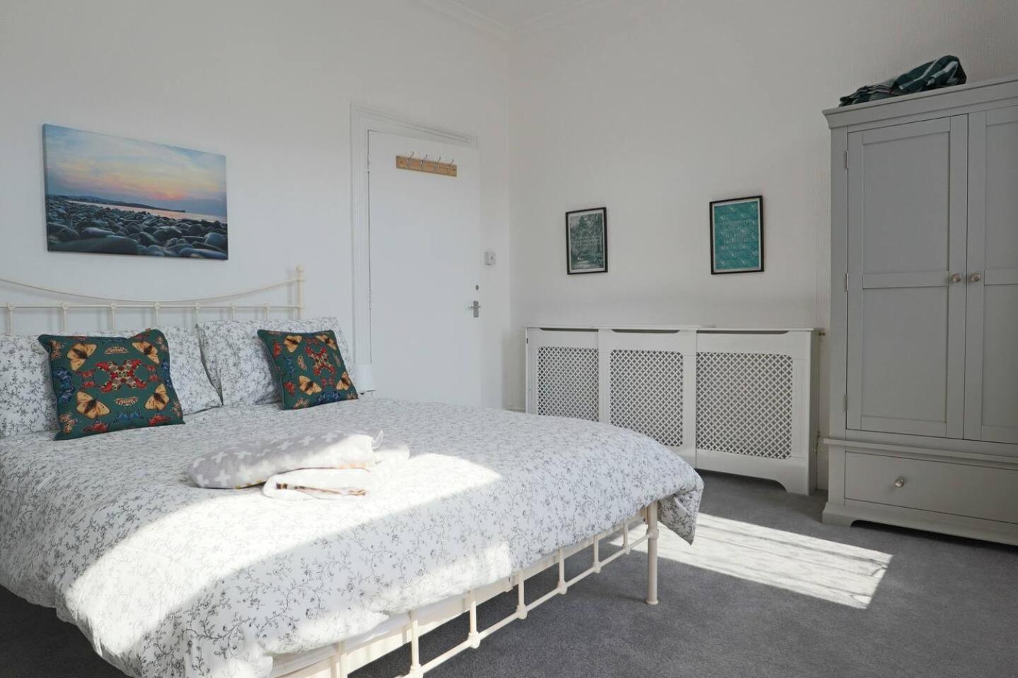 4 Bed Home 3 Mins From Harbour + Sandy Beach Фолкстон Екстер'єр фото