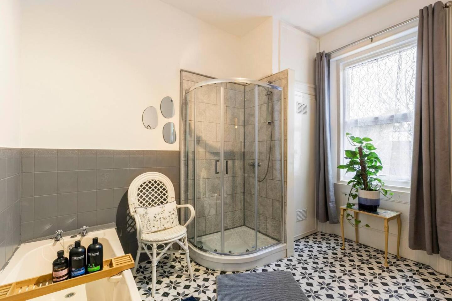 4 Bed Home 3 Mins From Harbour + Sandy Beach Фолкстон Екстер'єр фото