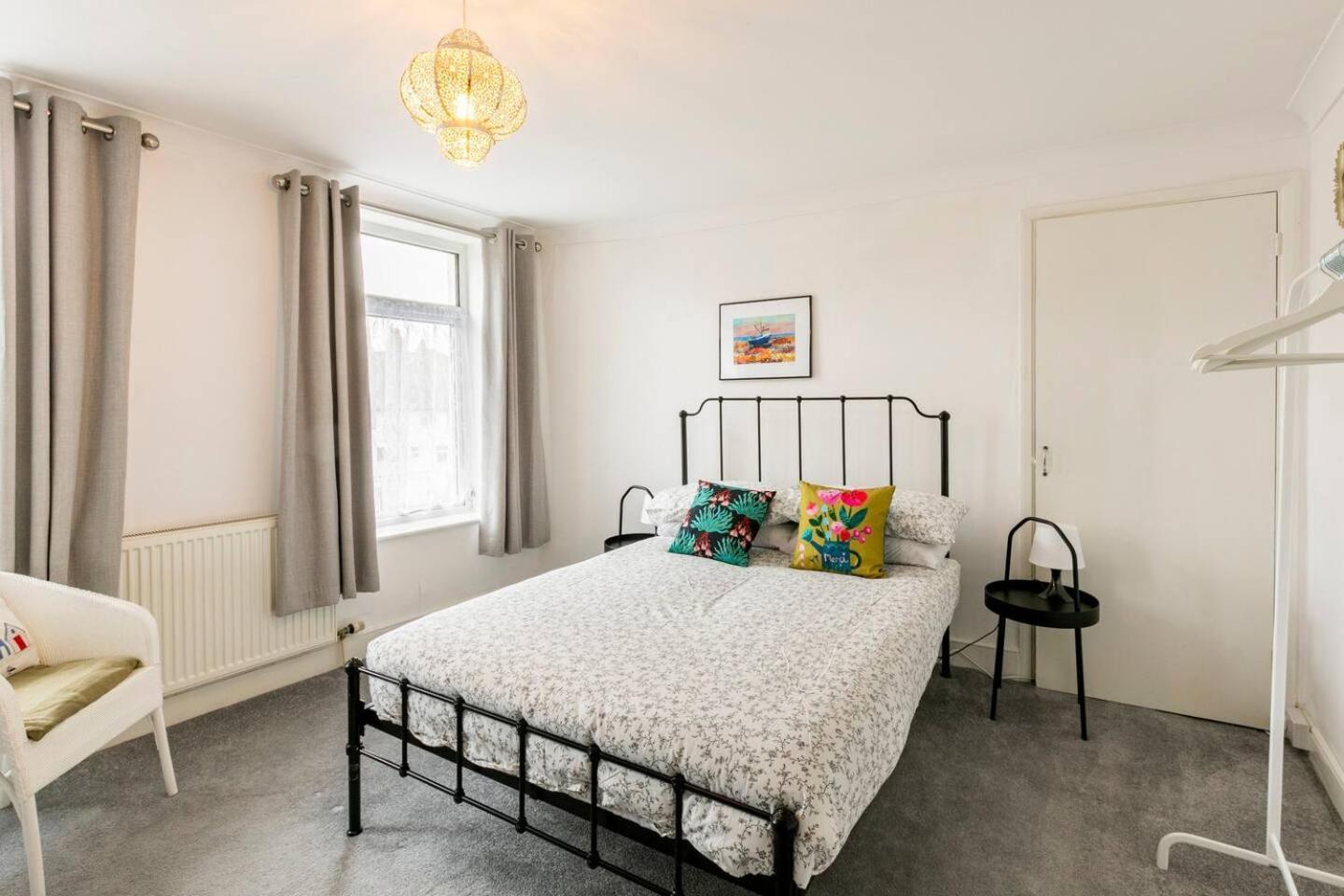 4 Bed Home 3 Mins From Harbour + Sandy Beach Фолкстон Екстер'єр фото