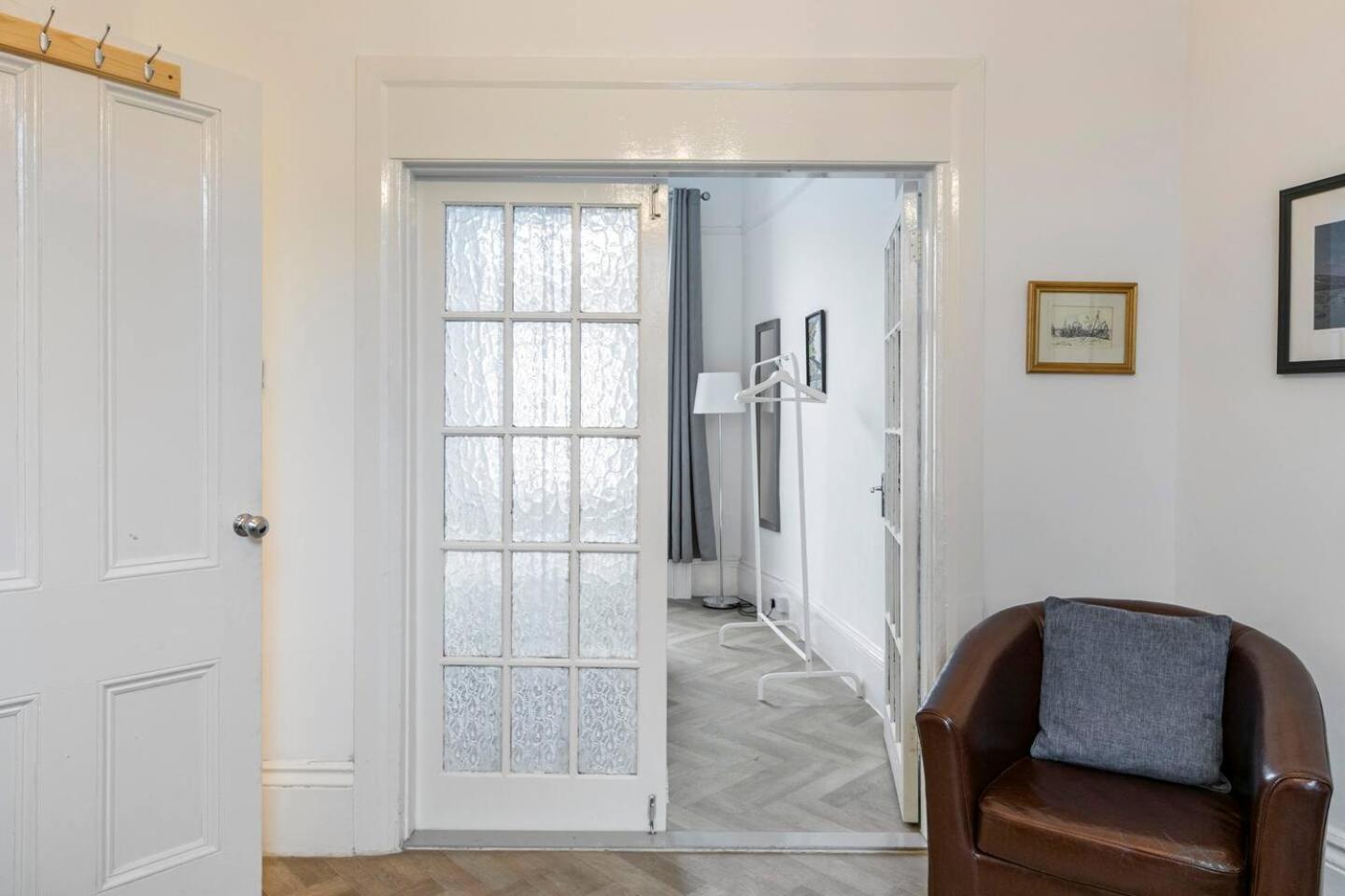 4 Bed Home 3 Mins From Harbour + Sandy Beach Фолкстон Екстер'єр фото