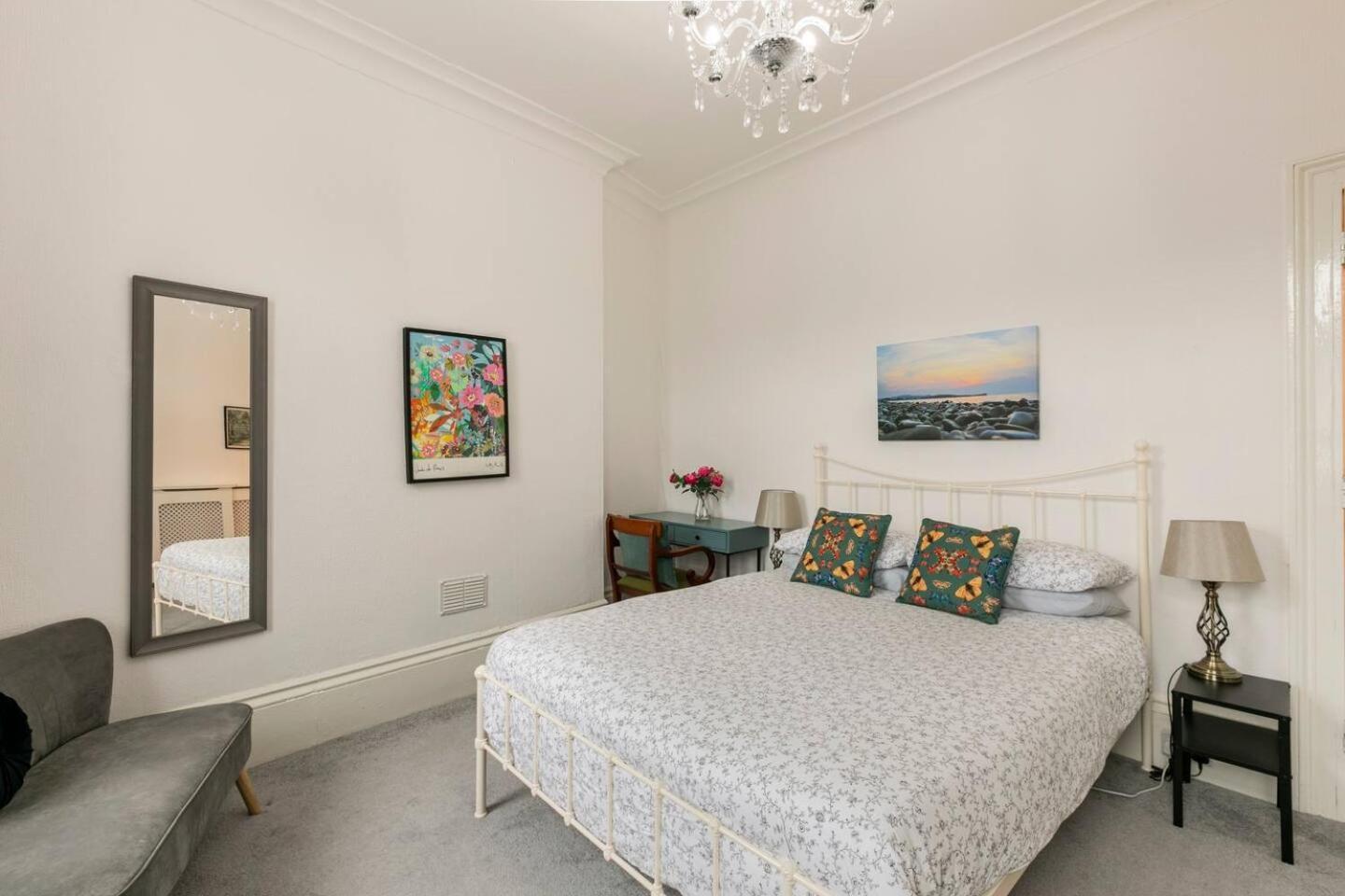 4 Bed Home 3 Mins From Harbour + Sandy Beach Фолкстон Екстер'єр фото