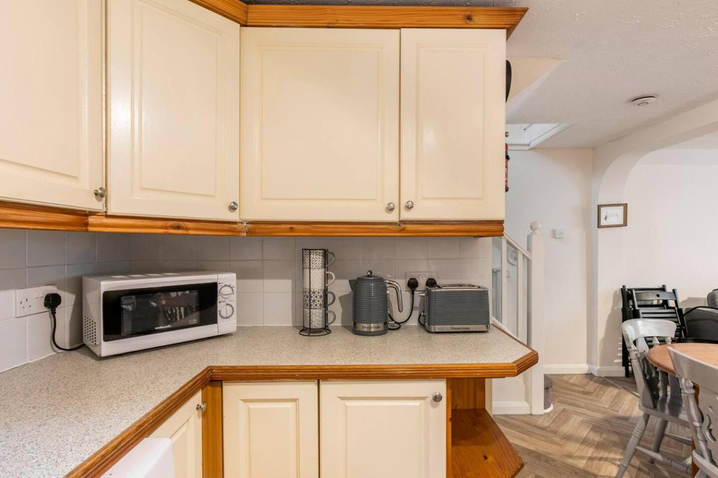 4 Bed Home 3 Mins From Harbour + Sandy Beach Фолкстон Екстер'єр фото